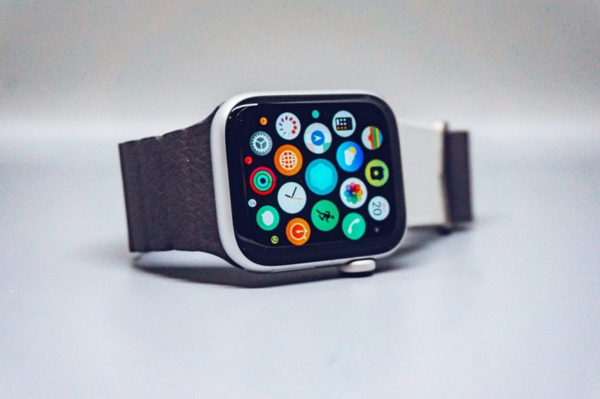 watchOS 9.5 版本更新 新增彩虹慶典錶面與錯誤修正
