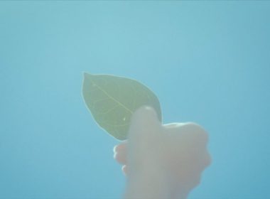 乃木坂46 第33張單曲收錄曲 公開五期生「考えないようにする」MV 圖片1